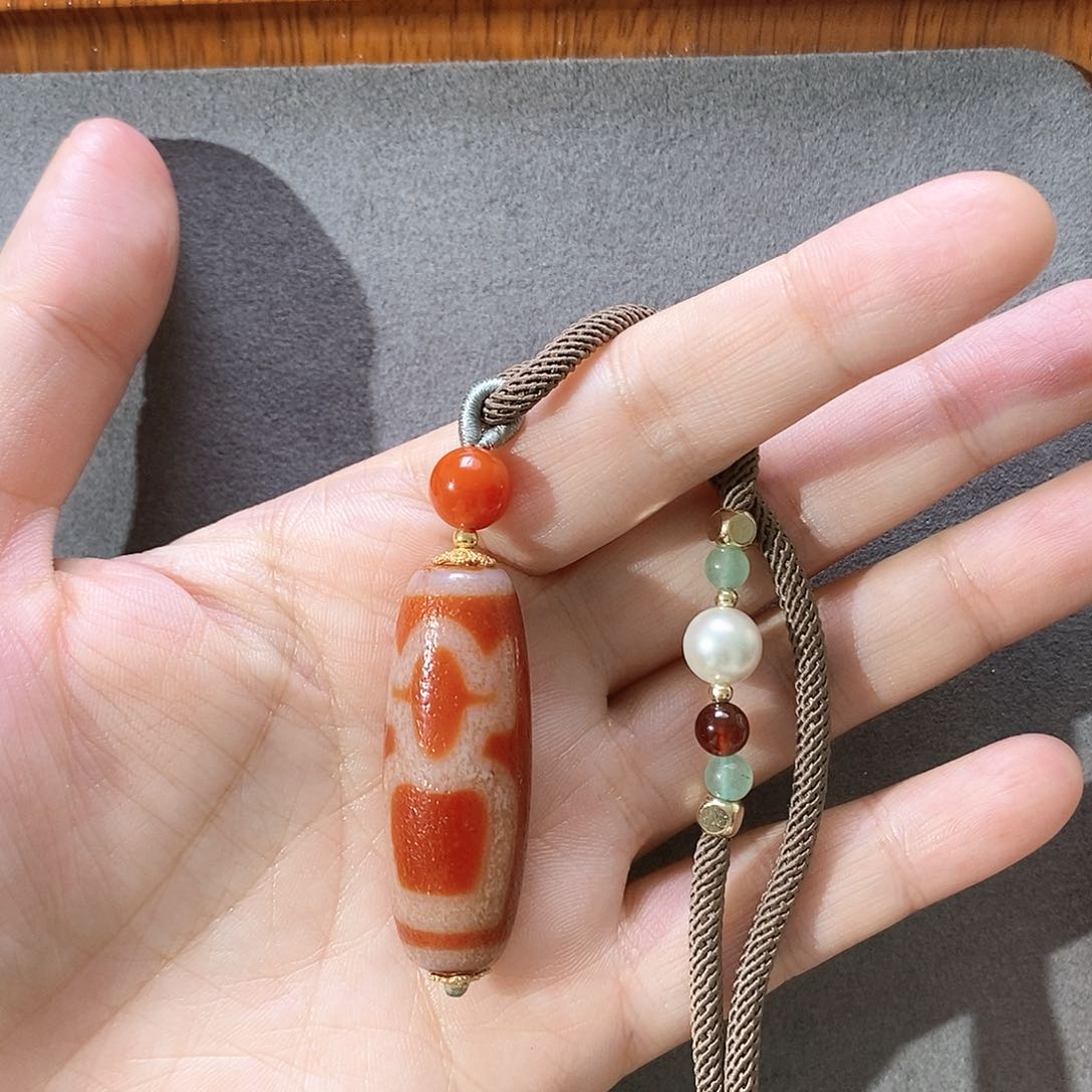 玛瑙/玉髓颈饰未镶嵌