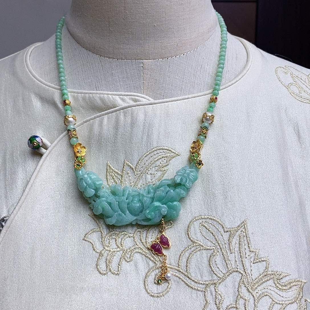 翡翠颈饰未镶嵌天然