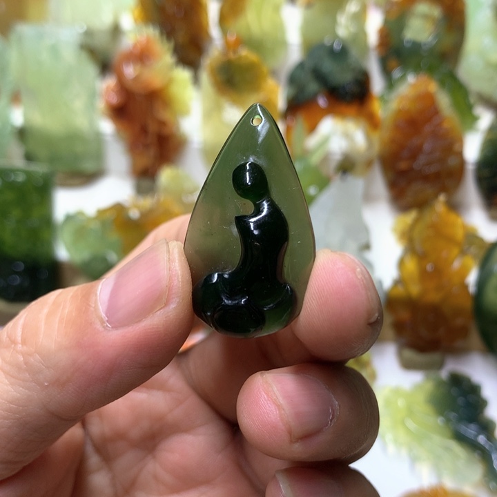 蛇纹石玉珠宝半成品未镶嵌