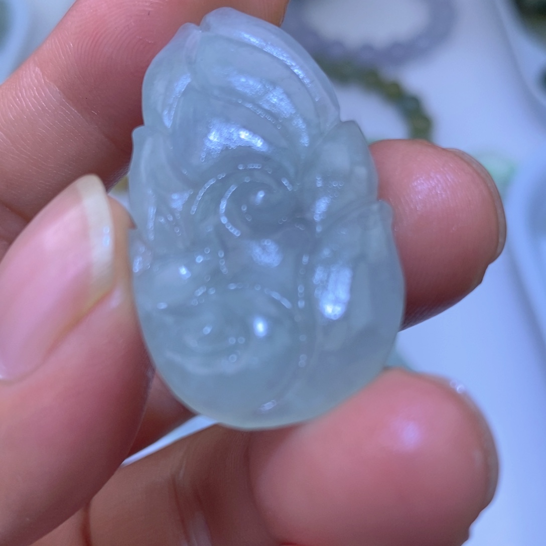 定制翡翠未镶嵌九尾