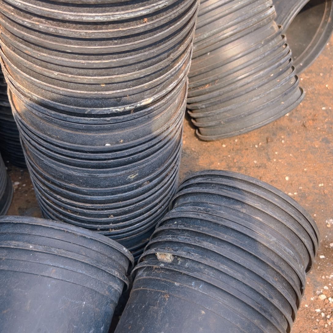 塑料磨砂黑加伦15.5口径 12高 10个