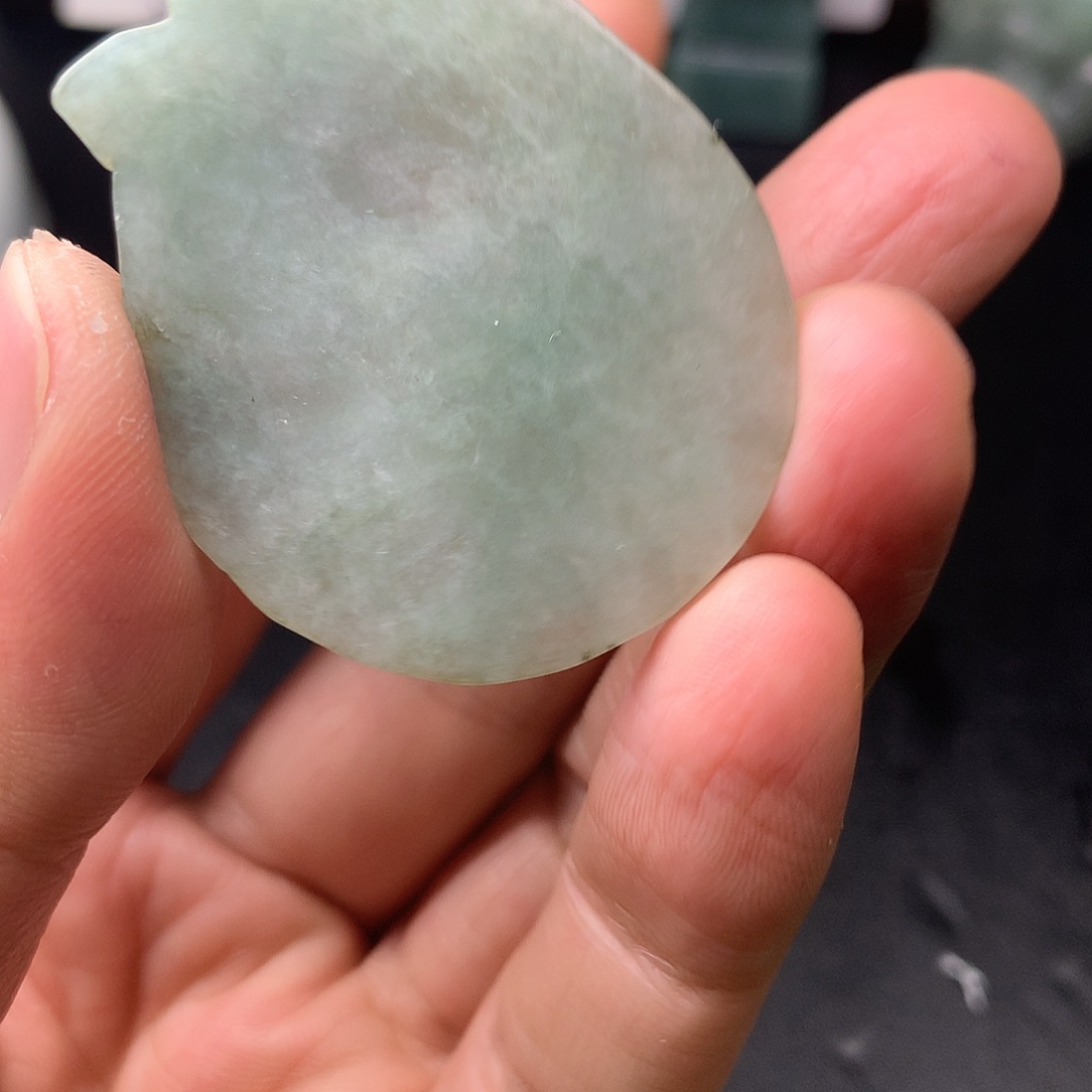 翡翠未镶嵌颈饰翡翠首饰和翡翠珠宝