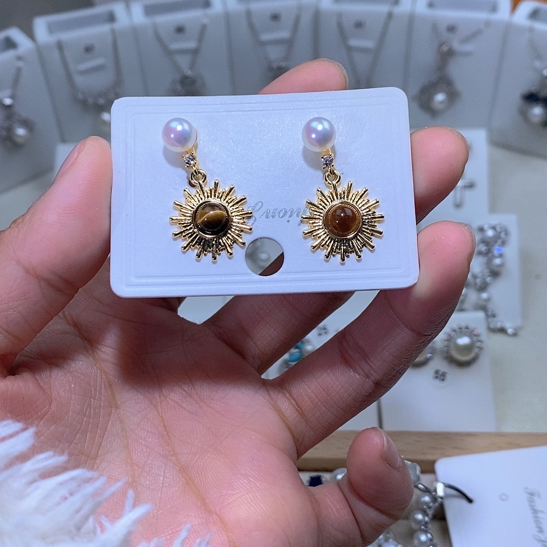 淡水珍珠耳饰未镶嵌