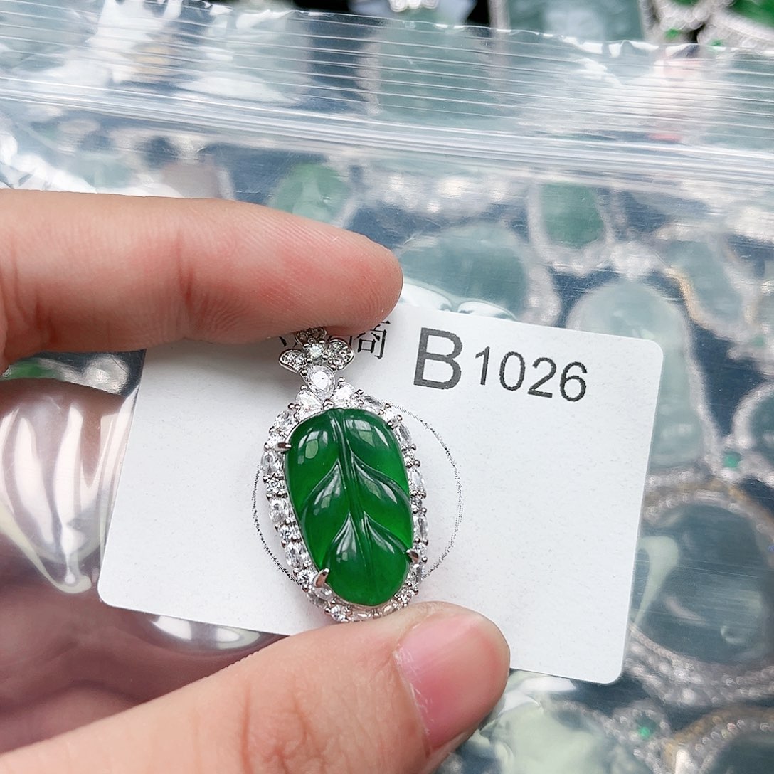 翡翠颈饰未镶嵌翡翠1026