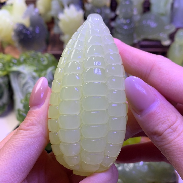 岫玉未镶嵌手把件