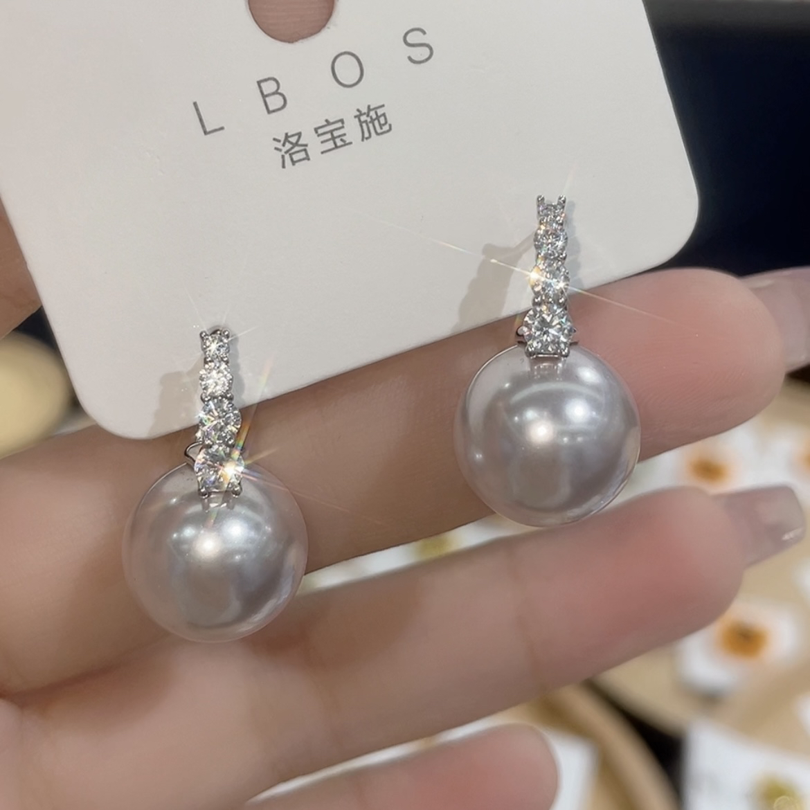 铜合金合成锆石耳饰 曼塔玫瑰紫珠珠耳扣小众高级感气质百搭简约