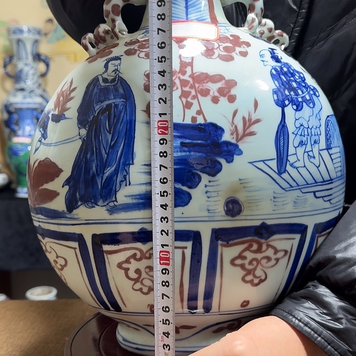 摆件                