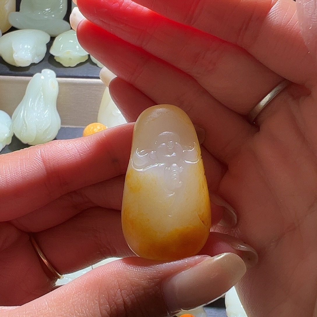 D***和田玉未镶嵌颈饰