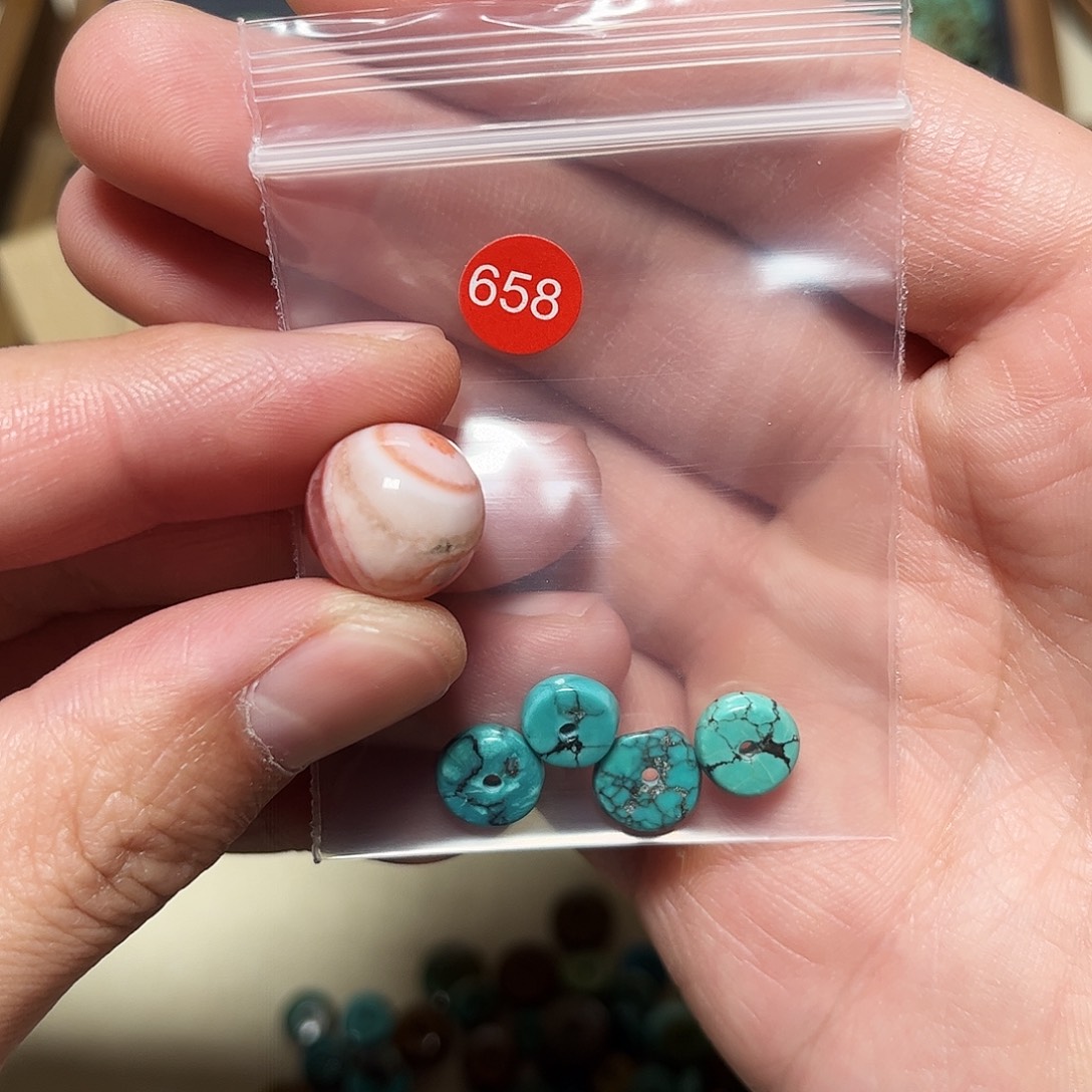 很***好南红玛瑙未镶嵌珠宝奇石