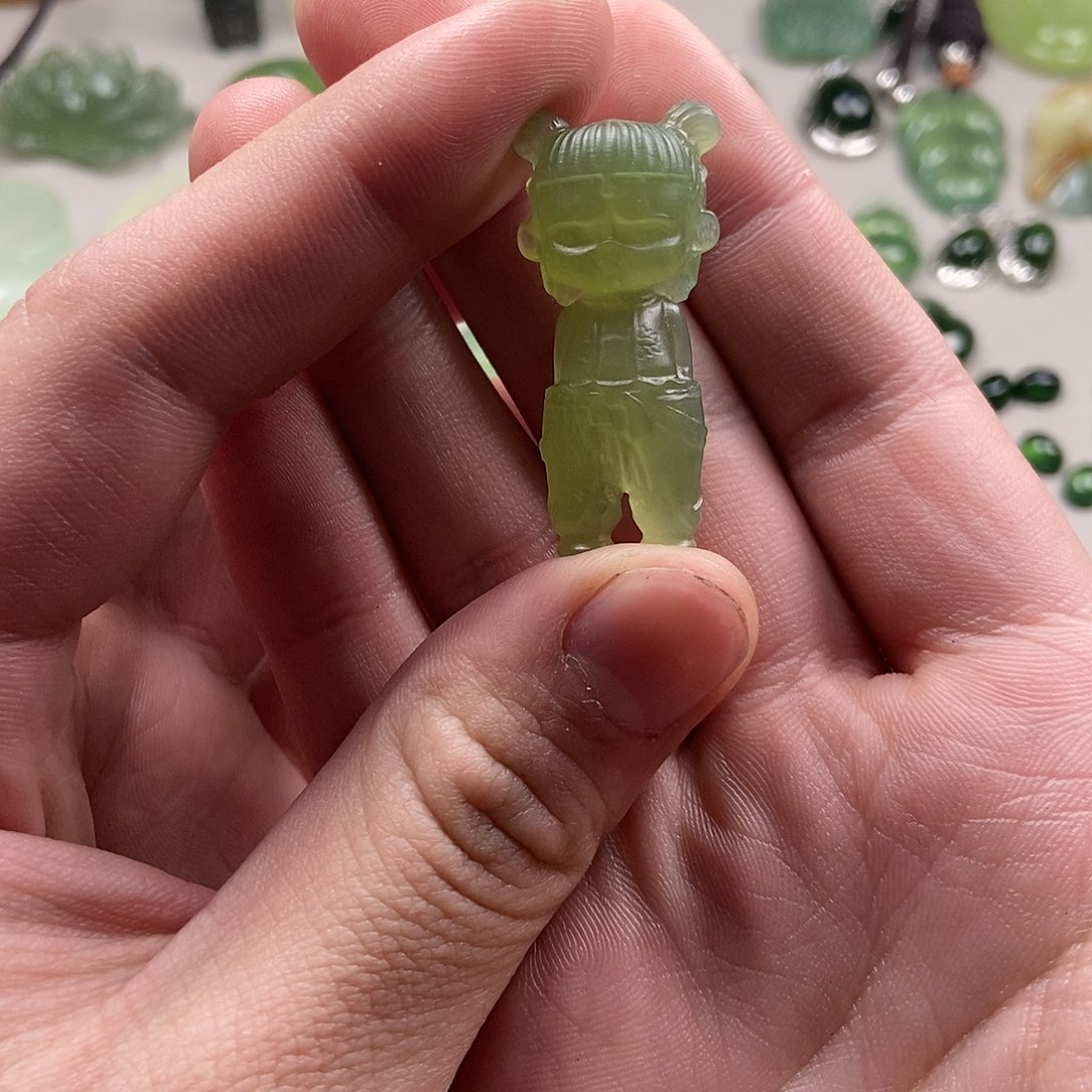 【闪购商品】蛇纹石玉岫玉未镶嵌J