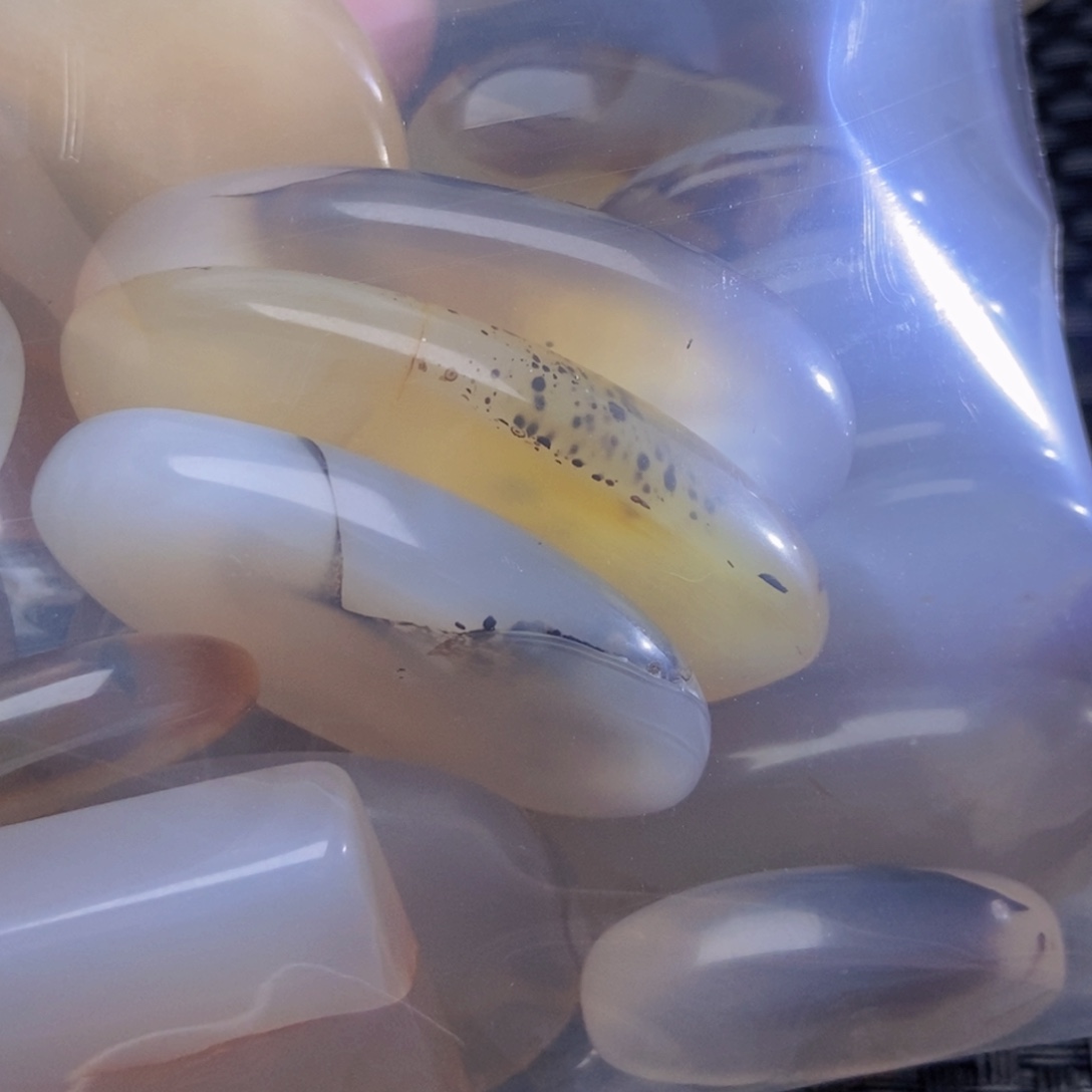 【闪购商品】未镶嵌颈饰玛瑙/玉髓雾**花