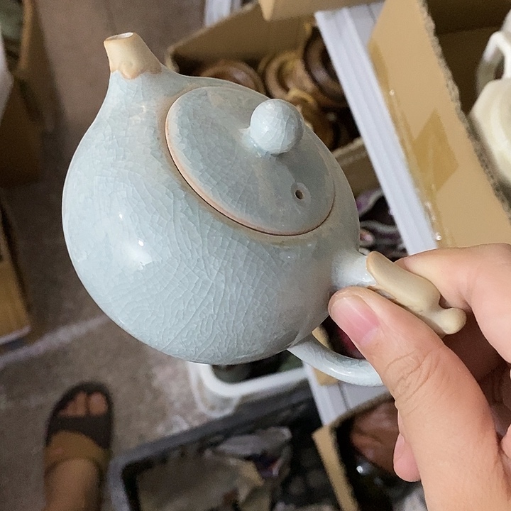 陶瓷艺术品及陶瓷壶