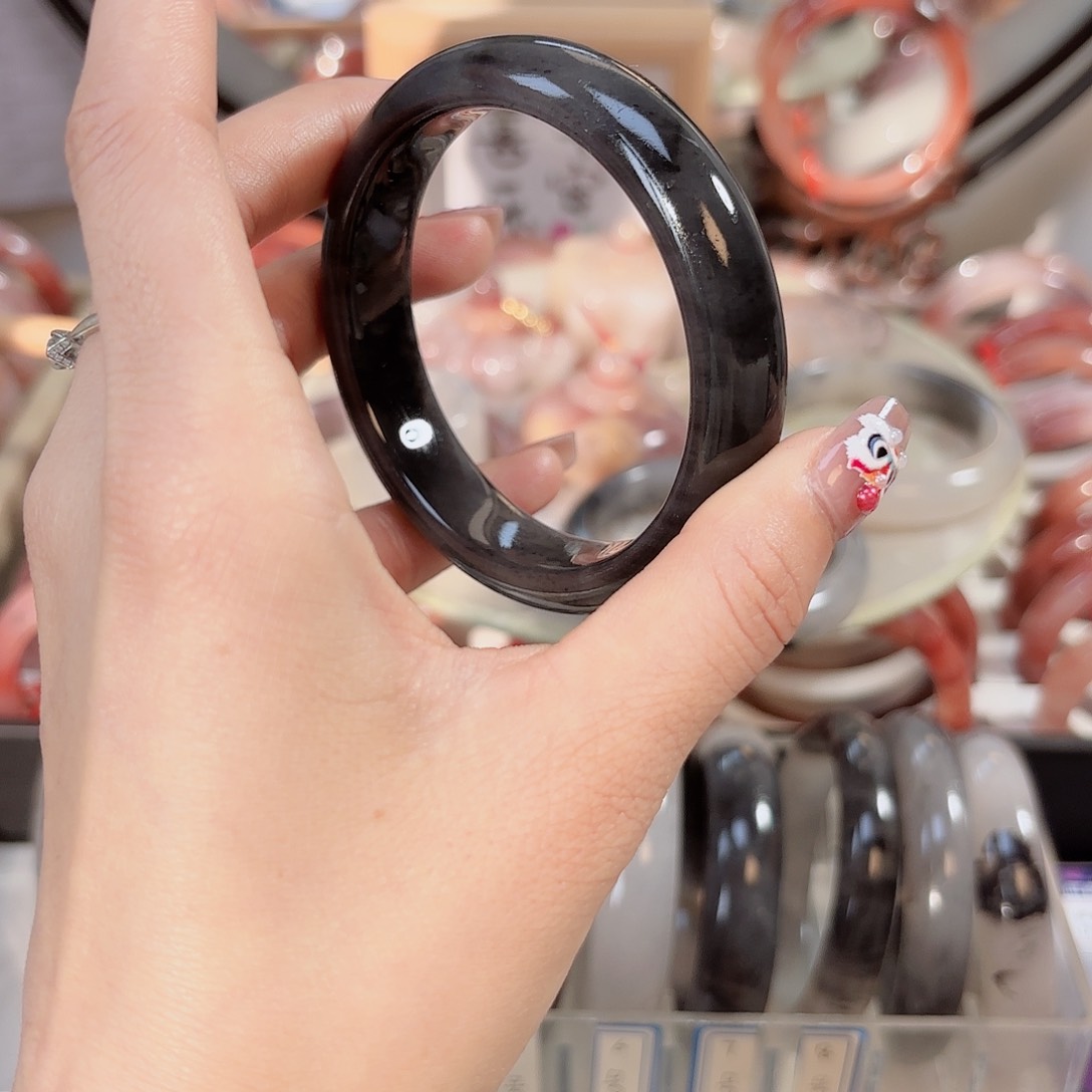 石英质玉手镯未镶嵌?****?