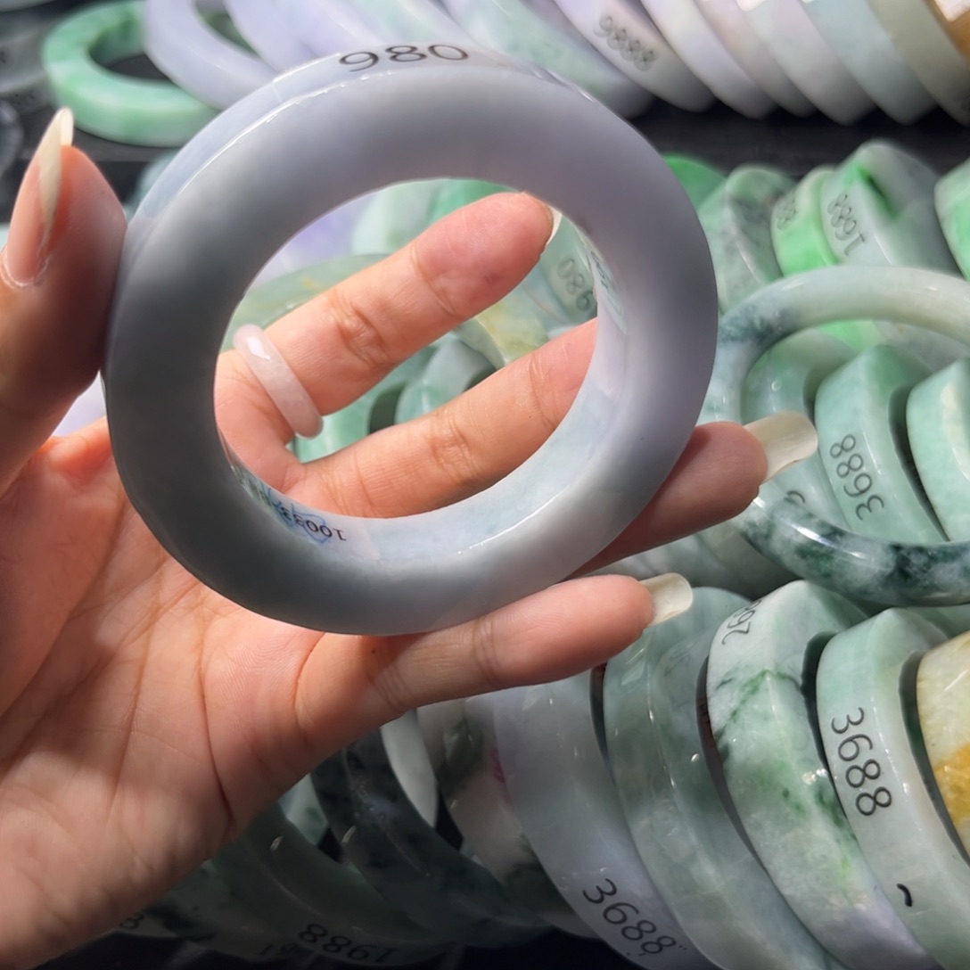 定制翡翠手镯未镶嵌