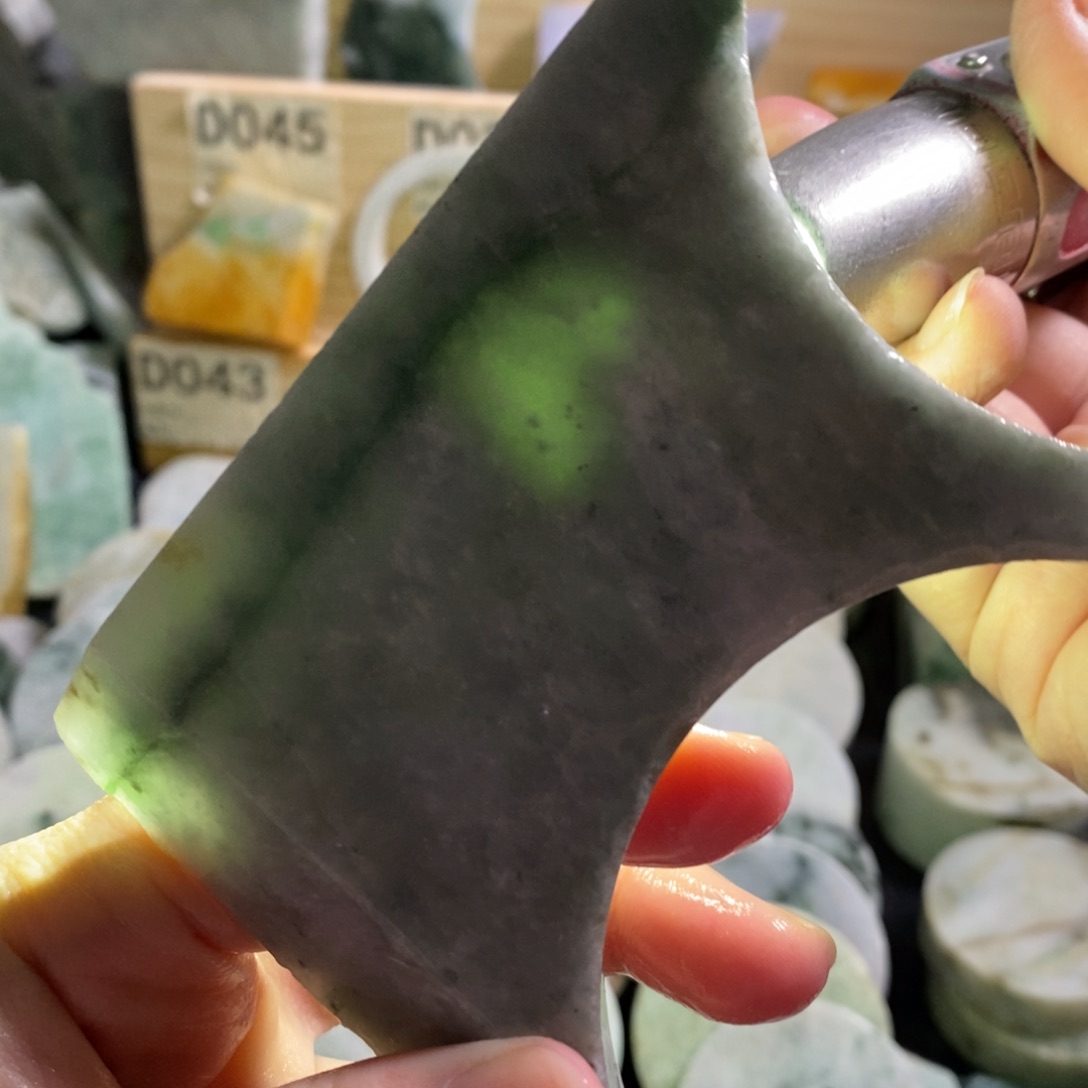 颈饰未镶嵌翡翠天然翡翠