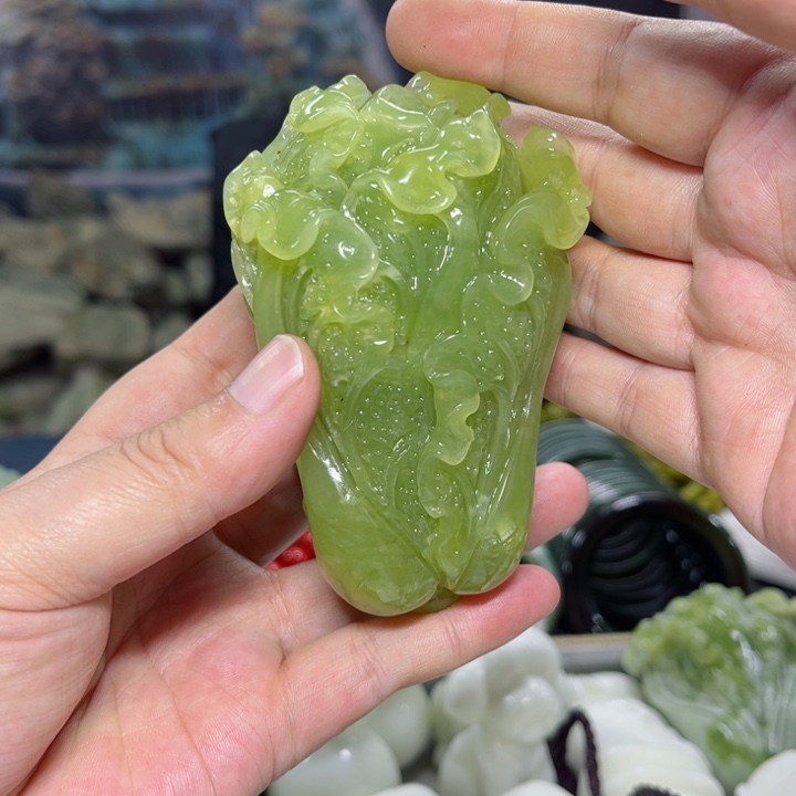 蛇纹石玉手把件未镶嵌赵**帮