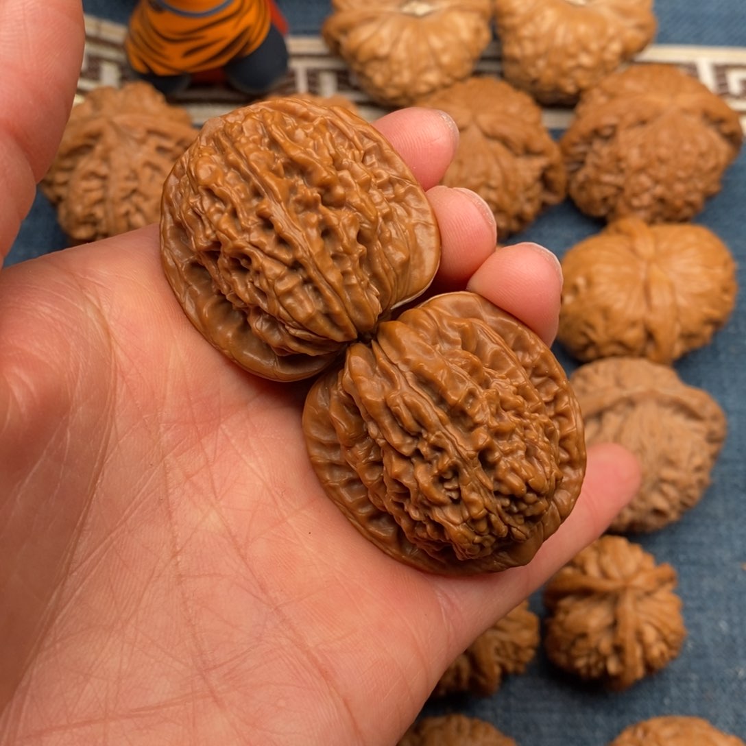 文玩核桃把件37平谷楼