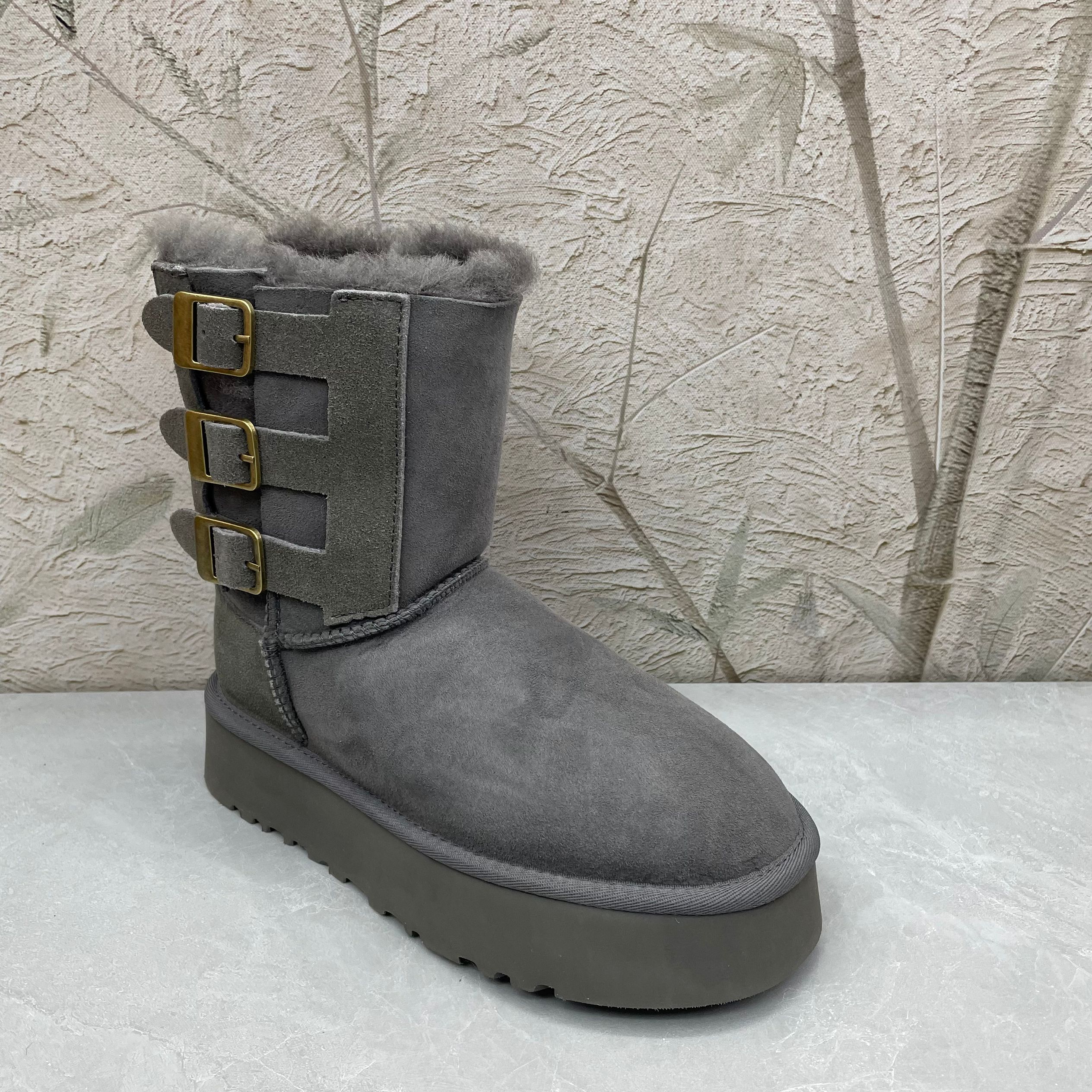 ##雪地靴女 女鞋 32411 欧 三扣骑士