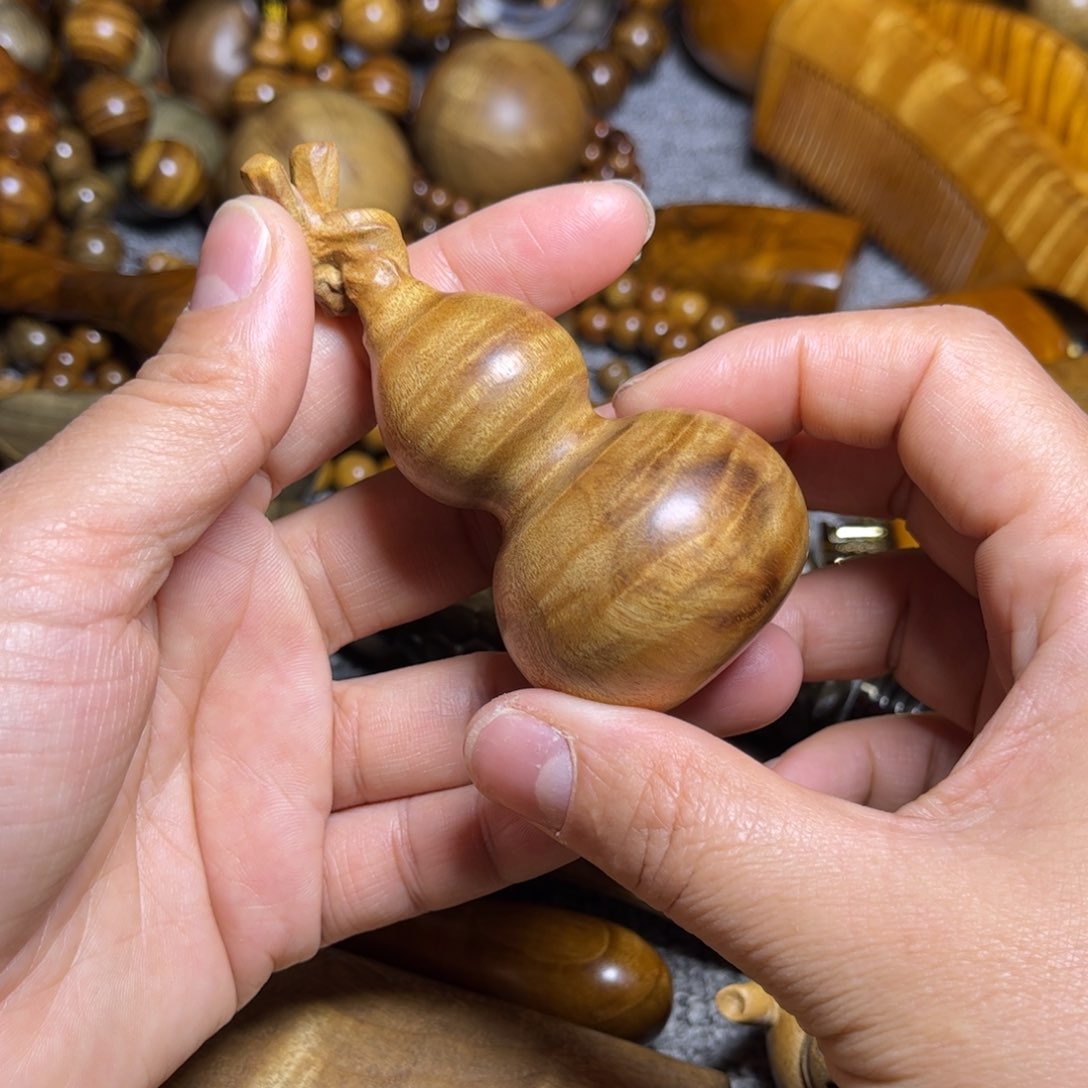 金丝楠花纹葫芦手把