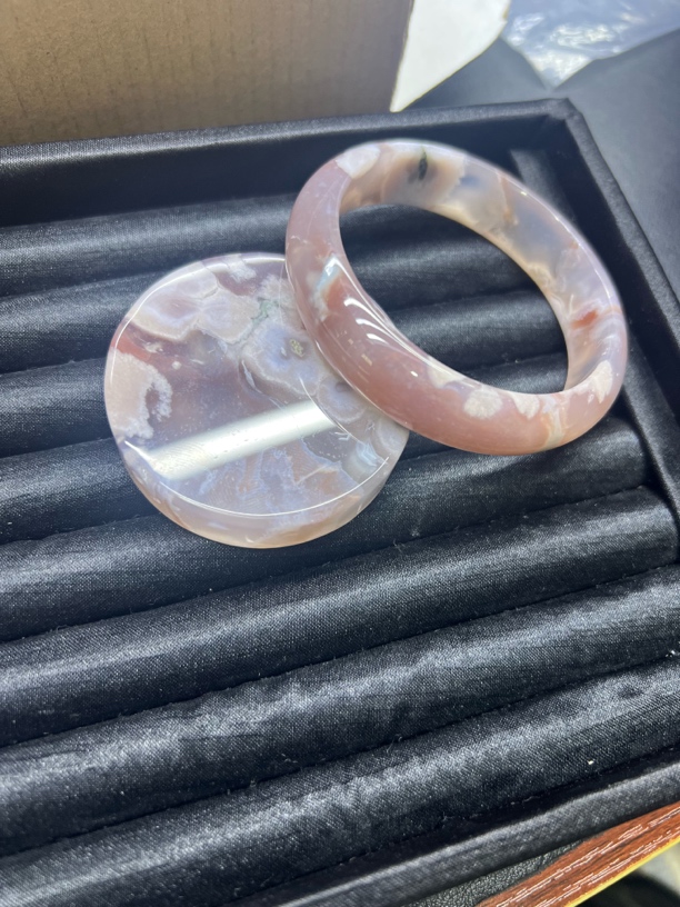 天然樱花玛瑙手镯