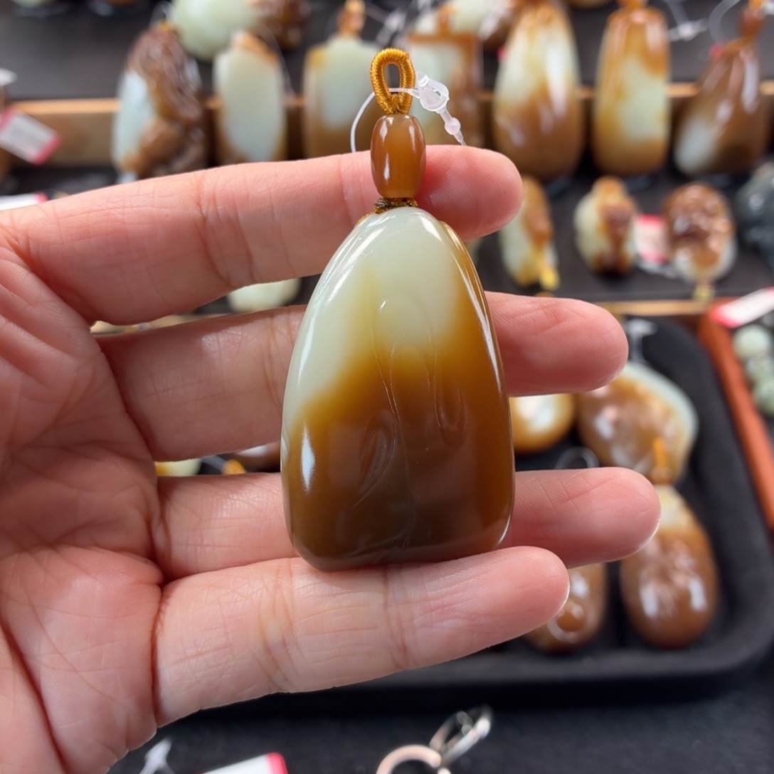 颈饰未镶嵌和田玉