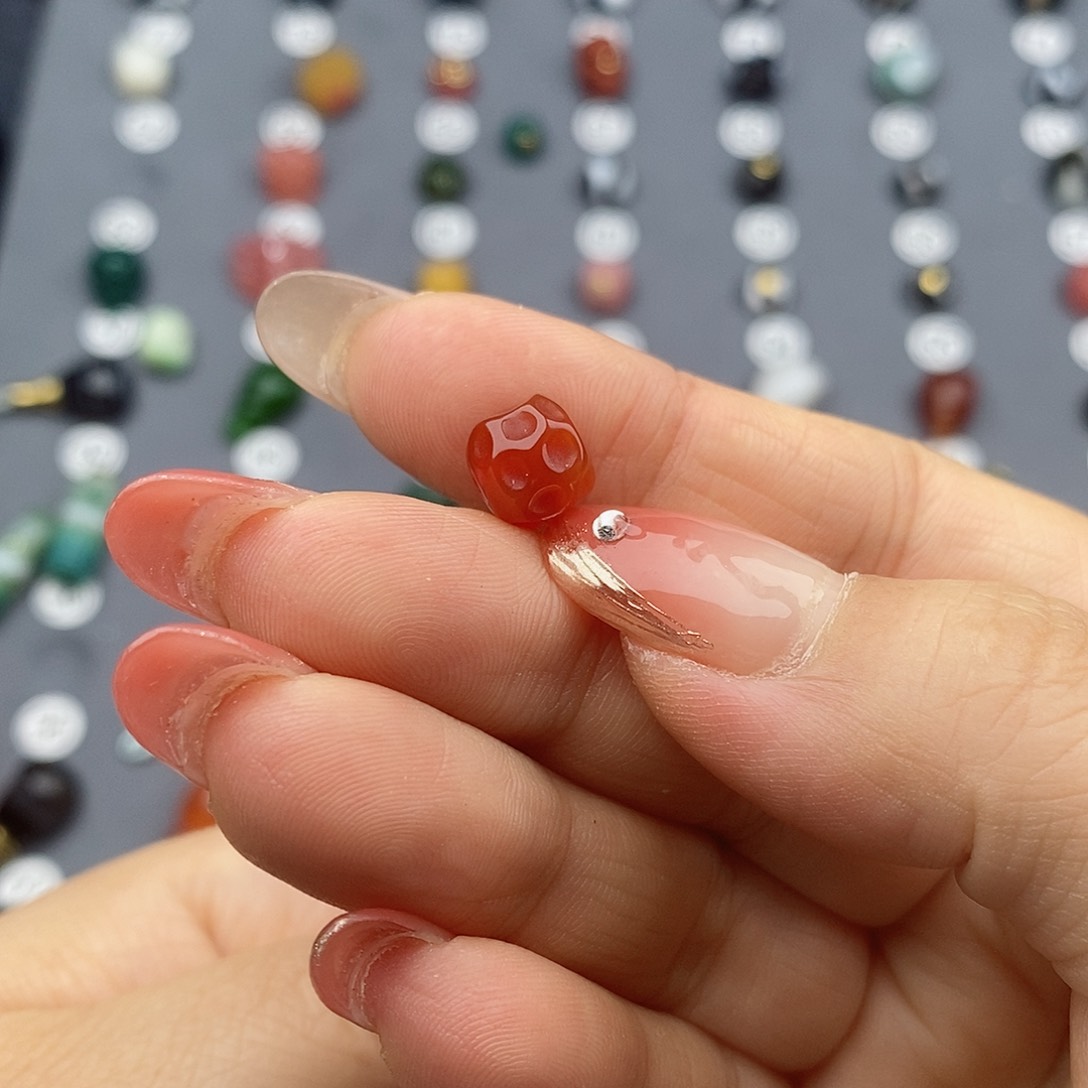 玛瑙/玉髓饰品合金