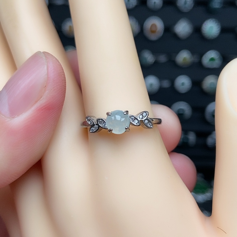 【闪购商品】银S925镶嵌戒指翡翠