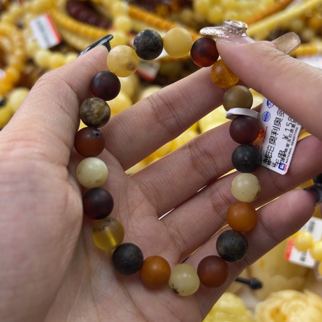 琥珀珠宝奇石未镶嵌