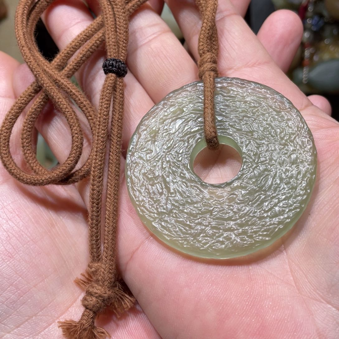 合金蛇纹石玉颈饰