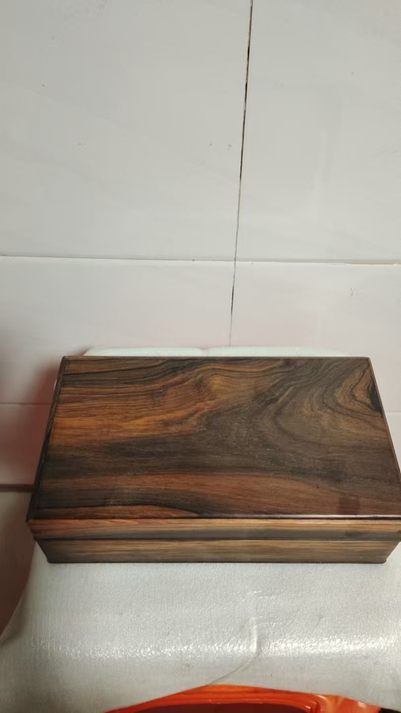 26.5/15/8长宽高，国标红木微凹，黄檀的精心手工制作