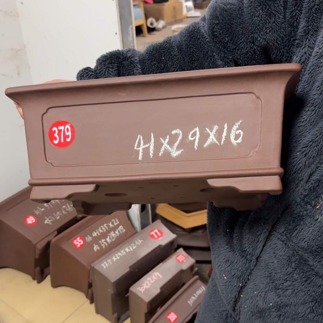 紫砂花盆呜呜呜呜