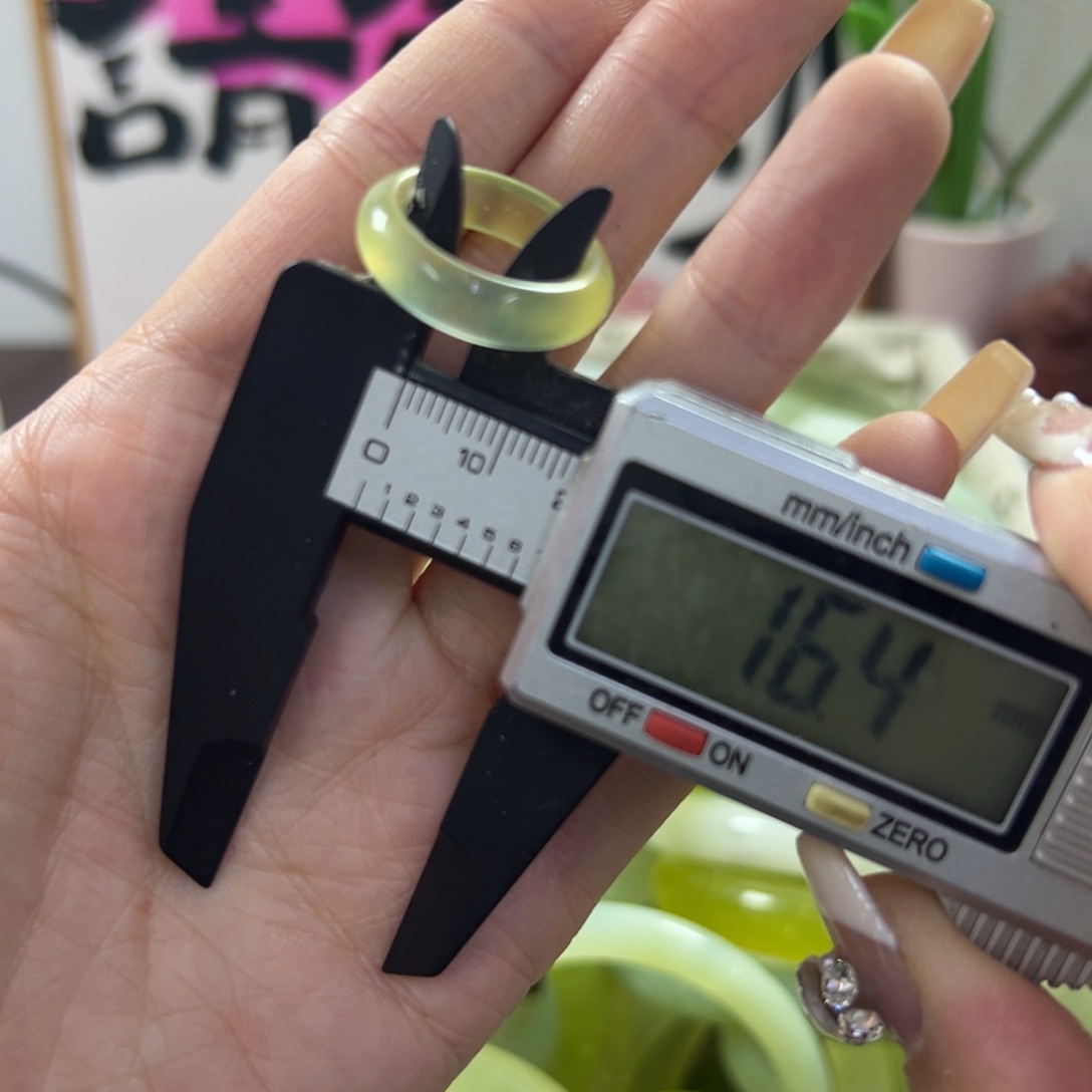 蛇纹石玉手镯未镶嵌2