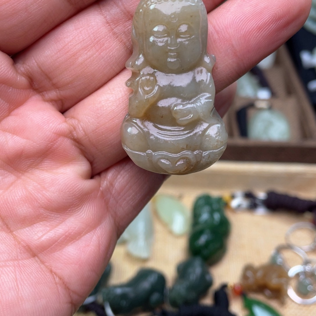 和田玉颈饰未镶嵌