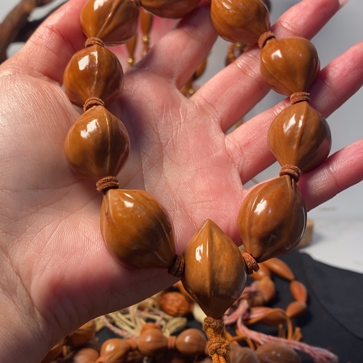 橄榄核手串/手链2.0三花铁盒
