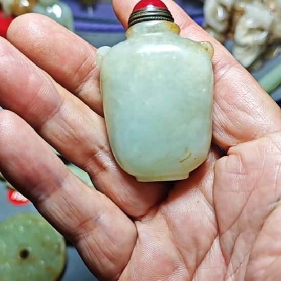 颈饰未镶嵌和田玉茶**寻