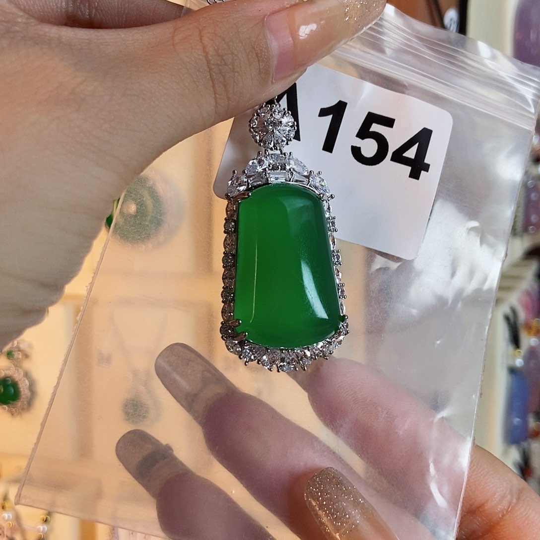 玛瑙/玉髓颈饰合金