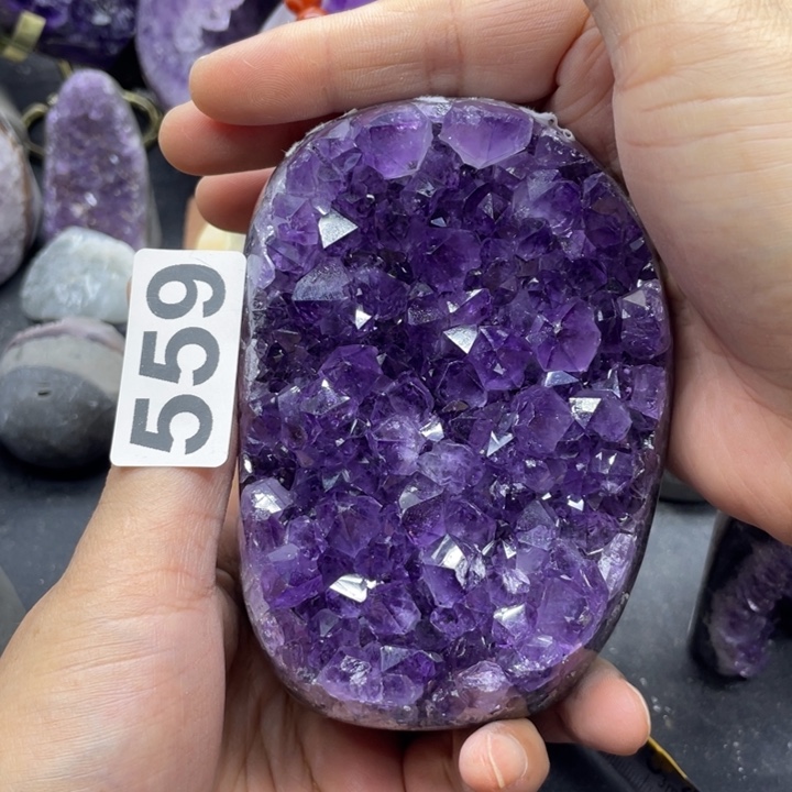 未镶嵌水晶大型摆件（非配饰）