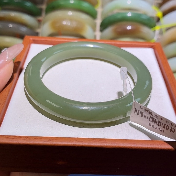 和田玉未镶嵌手镯54.7+