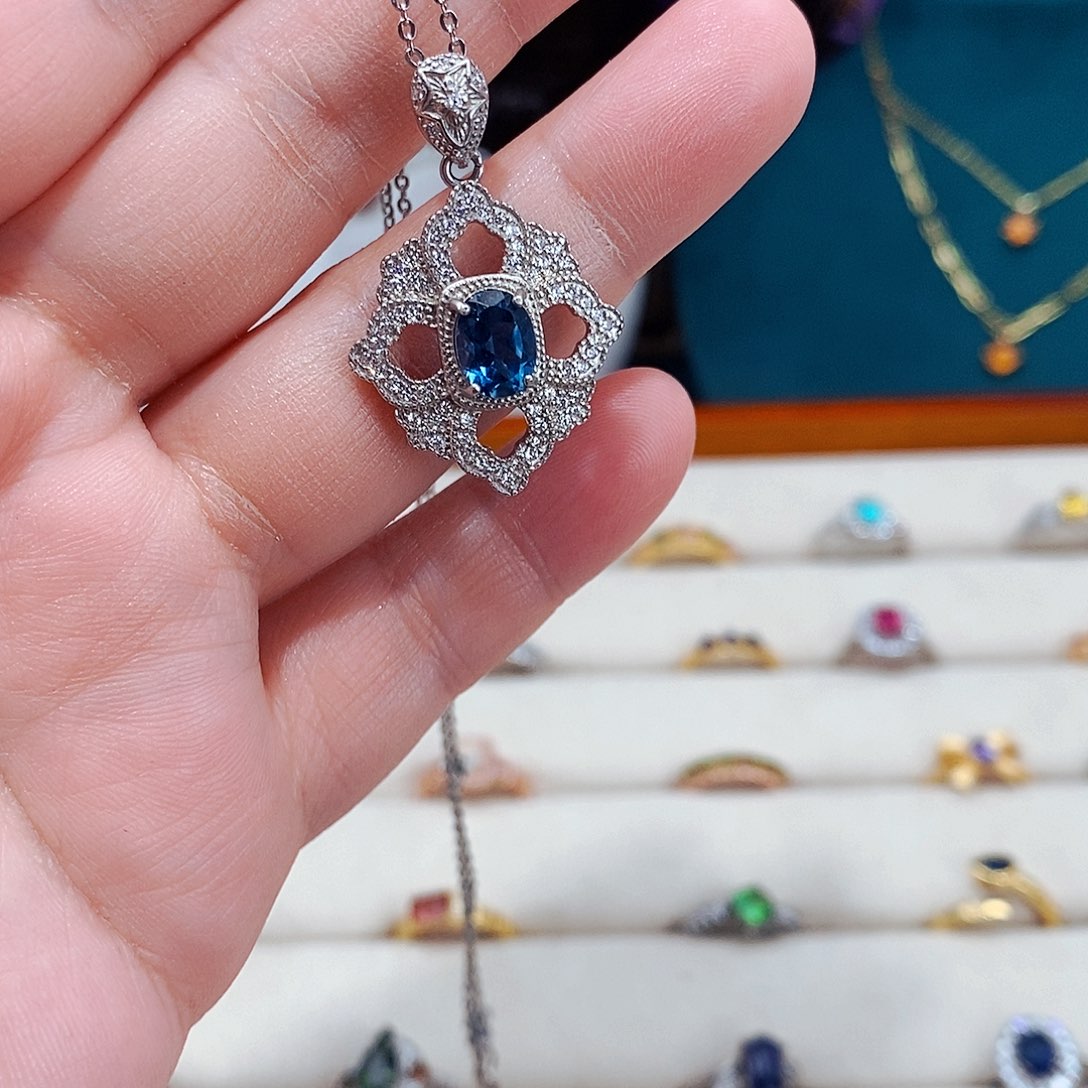 托帕石颈饰银S925镶嵌