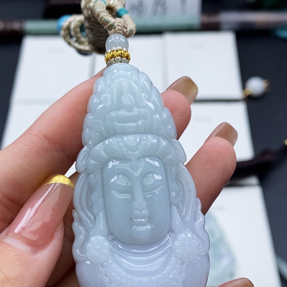 翡翠颈饰未镶嵌?*龍翡翠