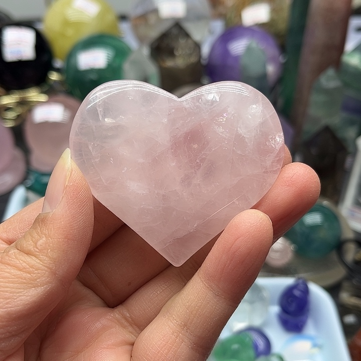 未镶嵌水晶珠宝半成品61克粉水晶爱心