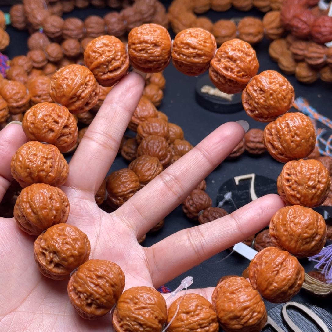 文玩核桃手串刘**！荔枝纹111