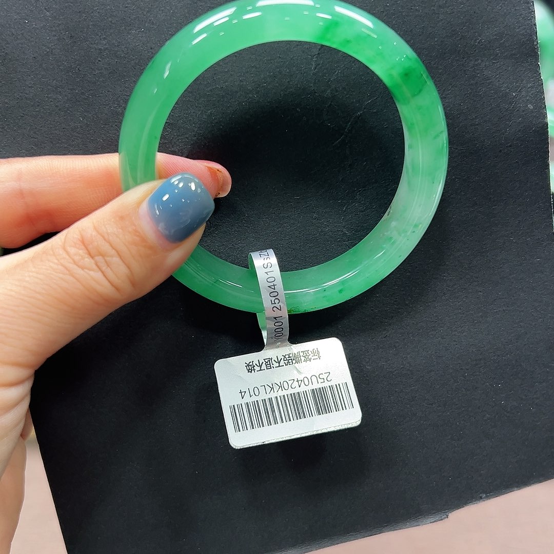 知***落石英质玉（非洲翠）未镶嵌手镯唐唐54.0