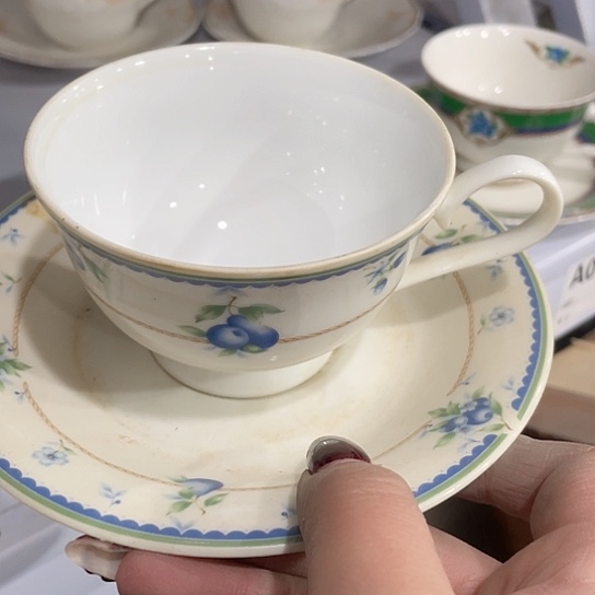 c****心瓷器等艺术的熏陶之下显得非常