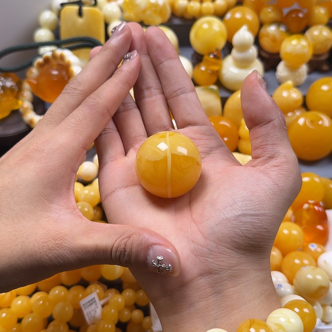 琥珀珠宝奇石未镶嵌37mm