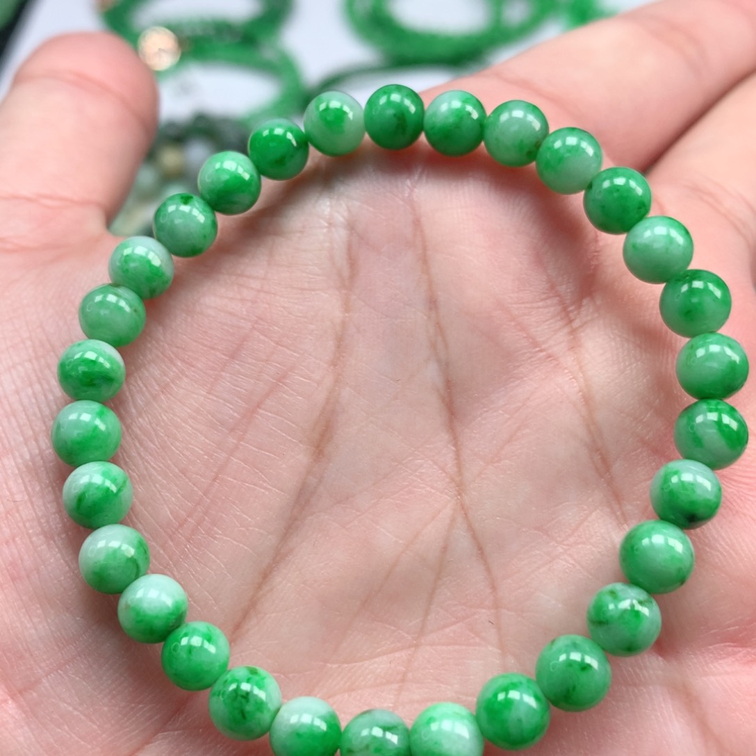 翡翠手链未镶嵌翡翠