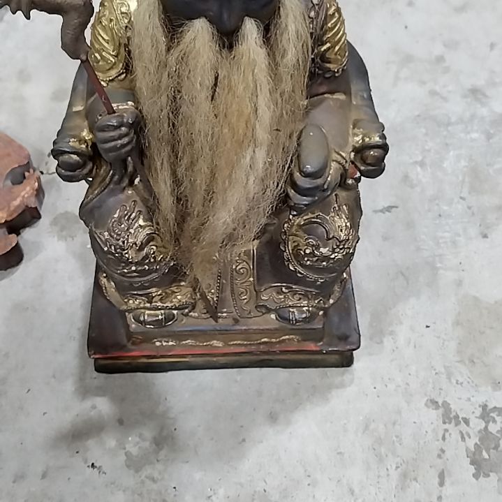 昌***贵瓷器黑色的形状的
