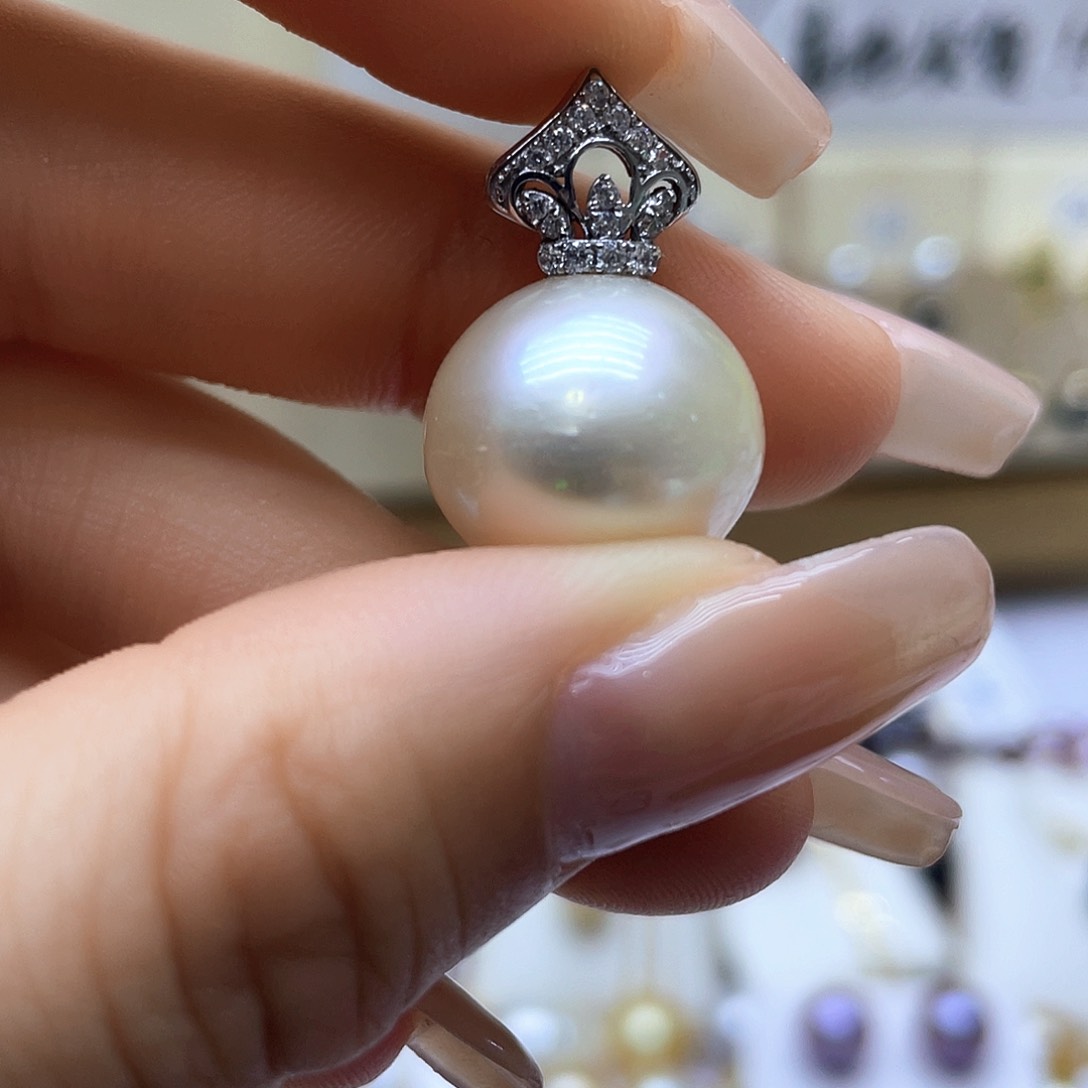 海水珍珠颈饰18K金镶嵌