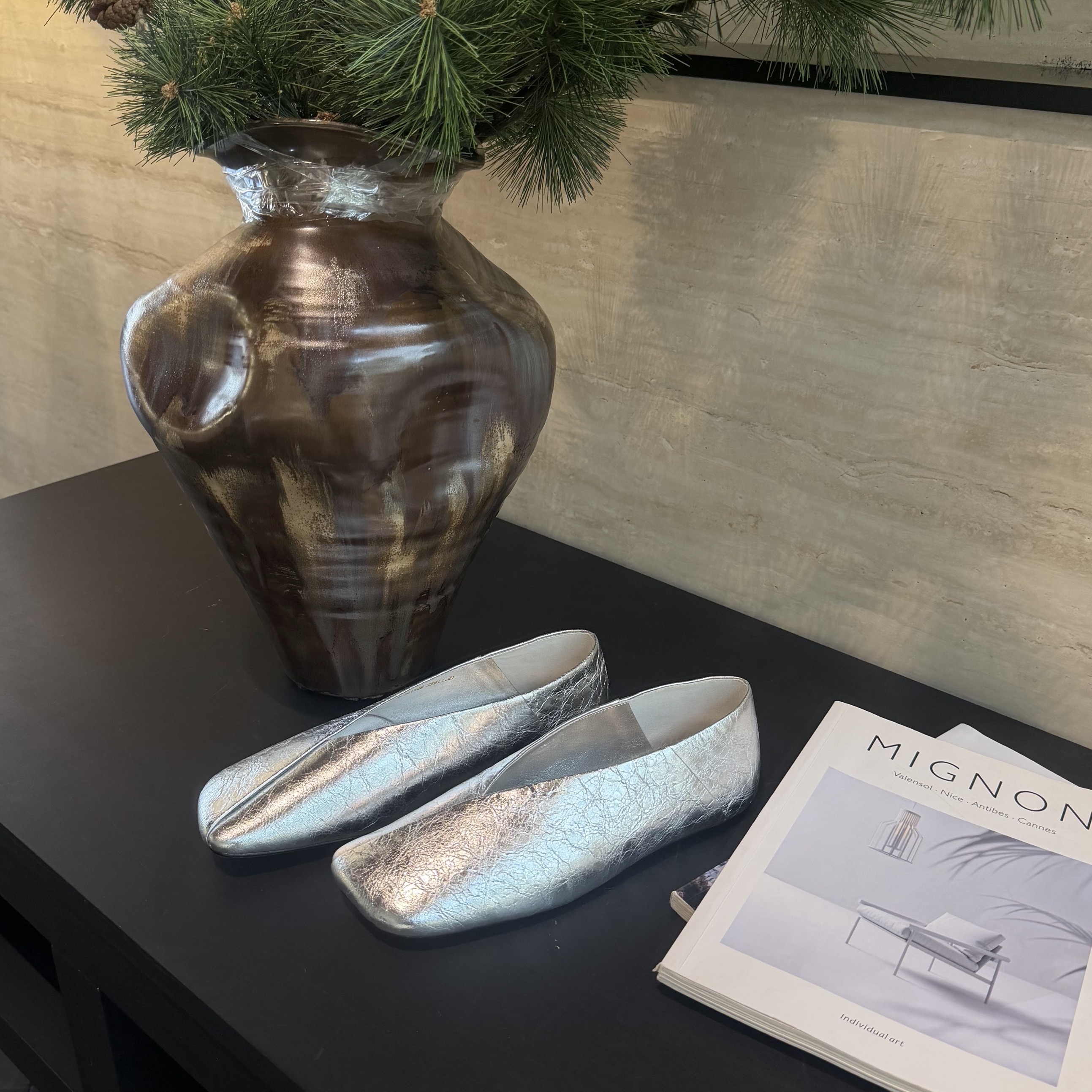 Betty Bairn【爱乐之城】Js新款极简方头浅口一脚蹬皮鞋25A-BW5538