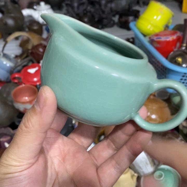 陶瓷艺术品及陶瓷壶